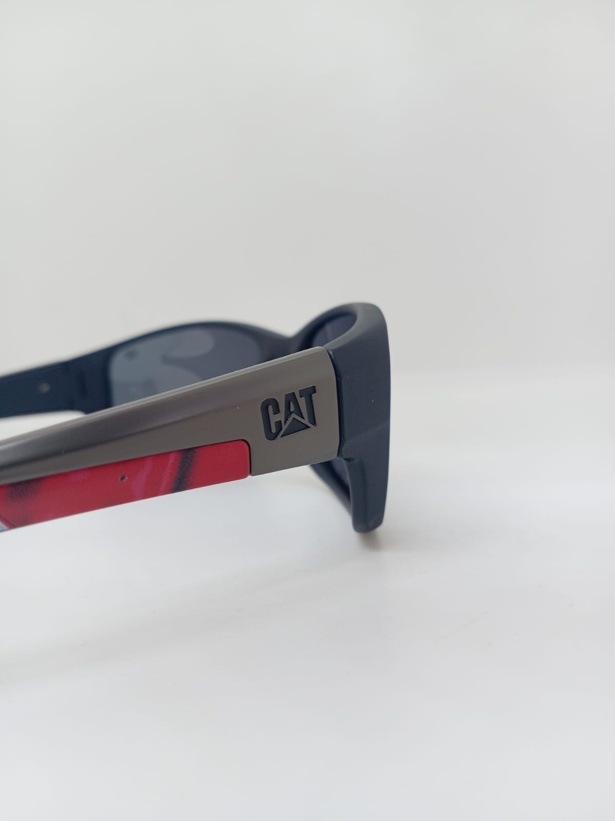 Lentes De Sol Caterpillar Versión Perú CTS SENSOR 187P Lunas Negras Polarizadas