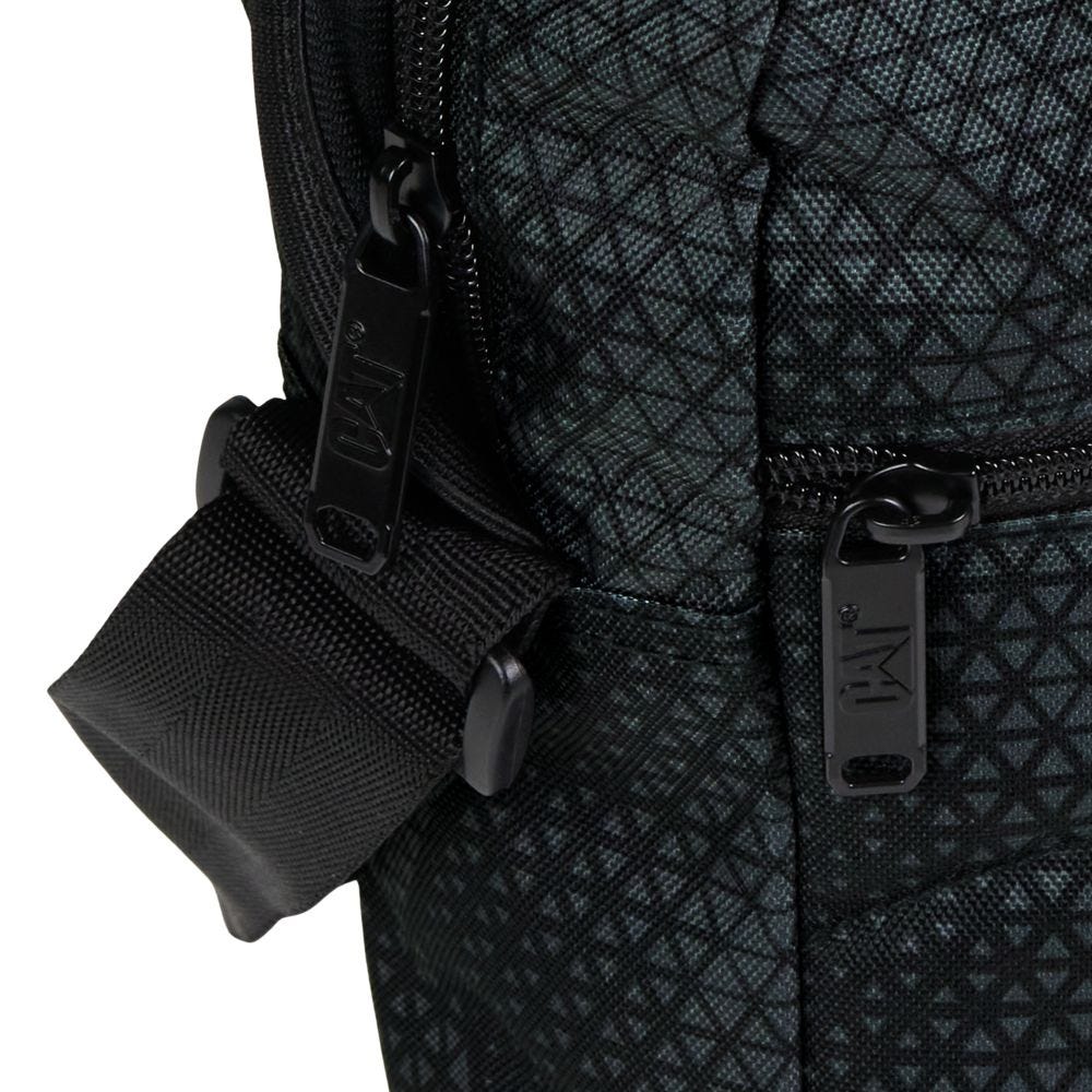 Morral Caterpillar Ryan Shoulder
