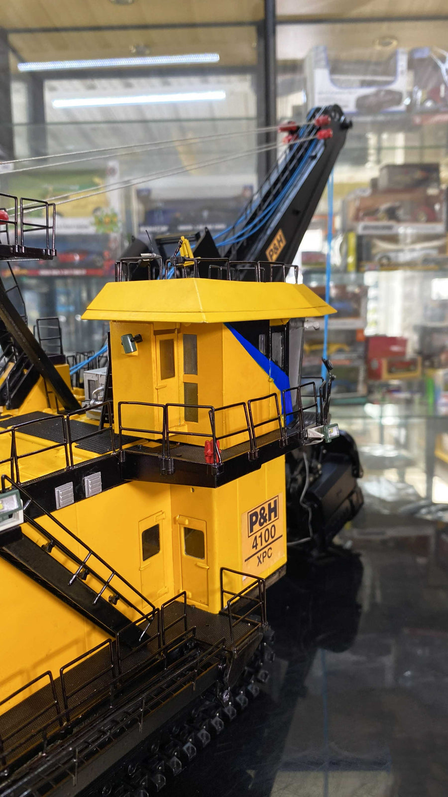 Mining Shovel P&amp;H 4100XPC Scale 1:50
