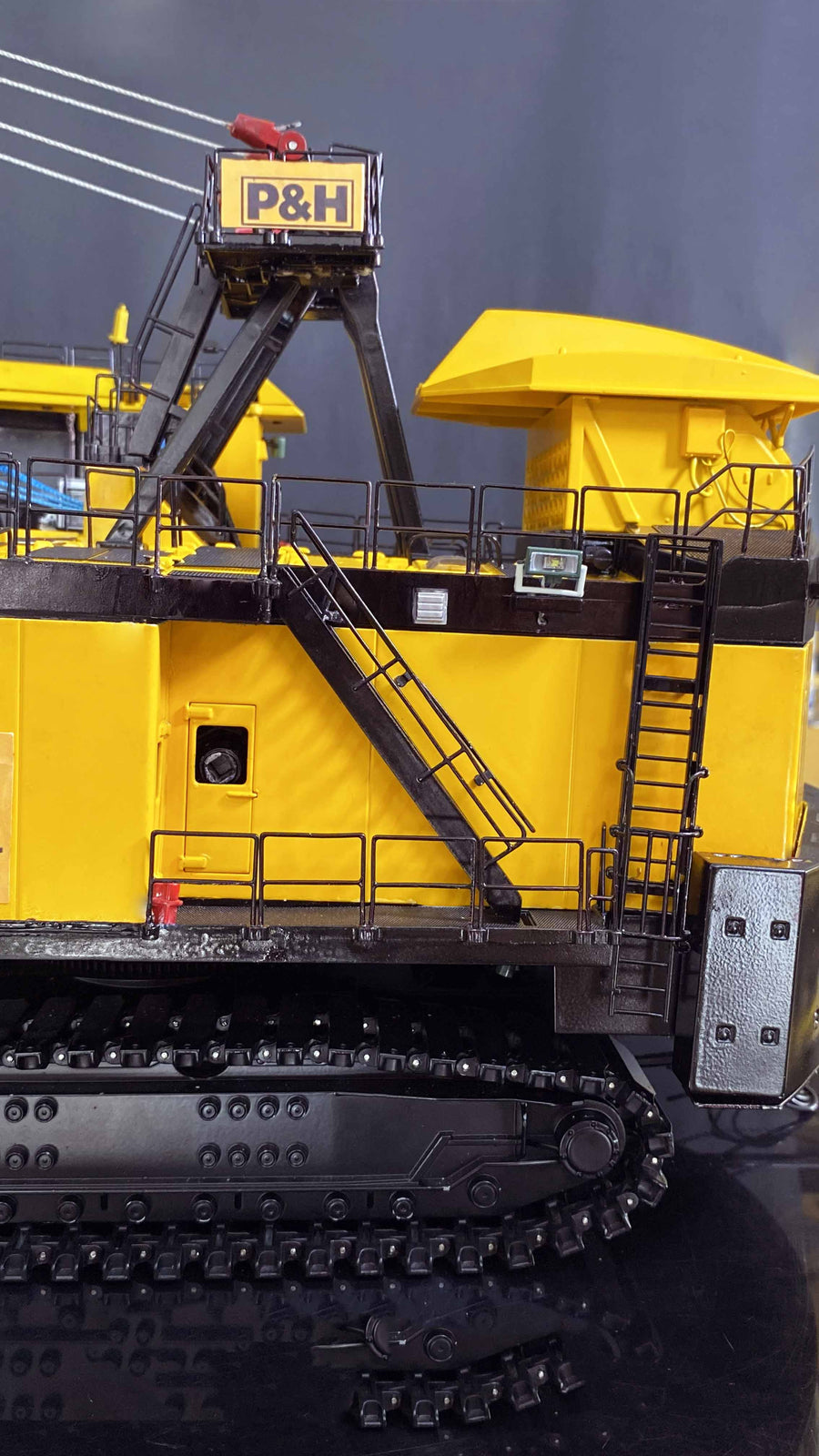 Mining Shovel P&amp;H 4100XPC Scale 1:50