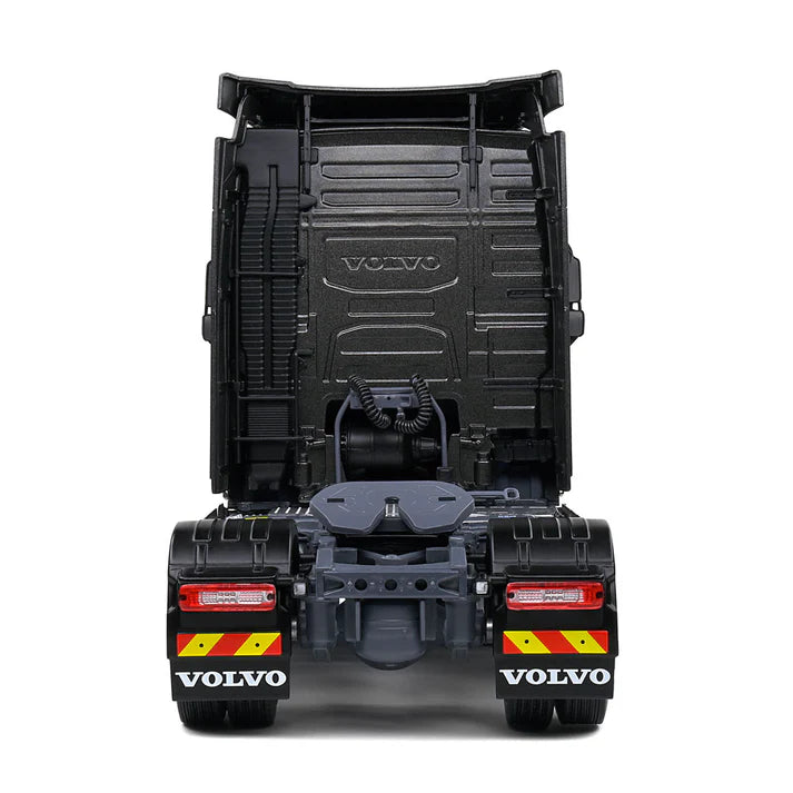 Tracto Camión Volvo FH16 Escala 1:24