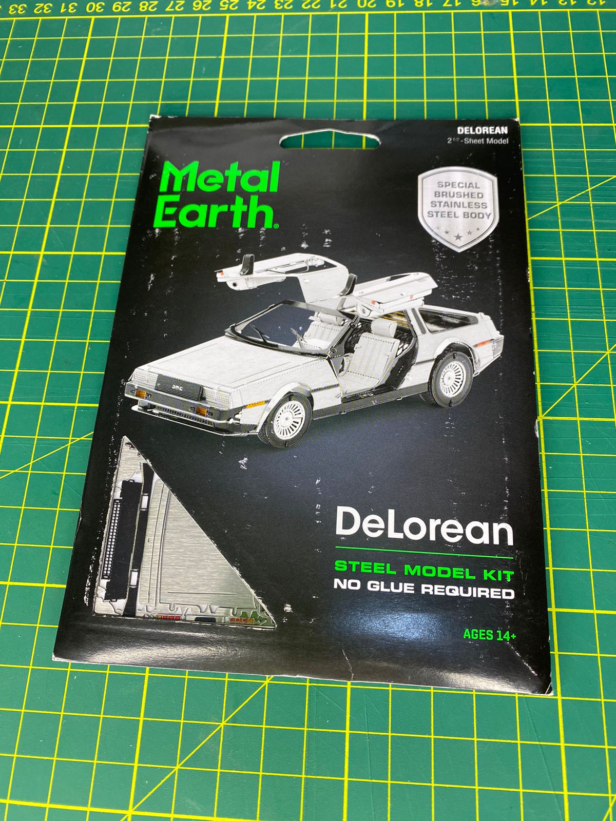 Auto Delorean (Armable) (Modelo Descontinuado)