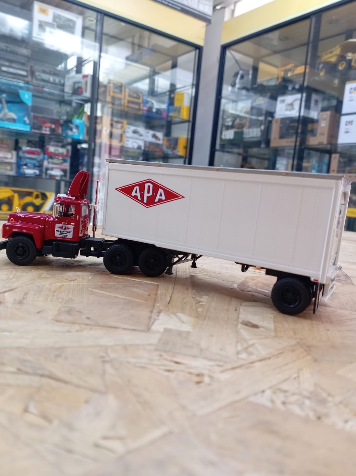 Mack R-Model Day Cab 28' APA Transport Trailer Scale 1:64 (Discontinued Model)