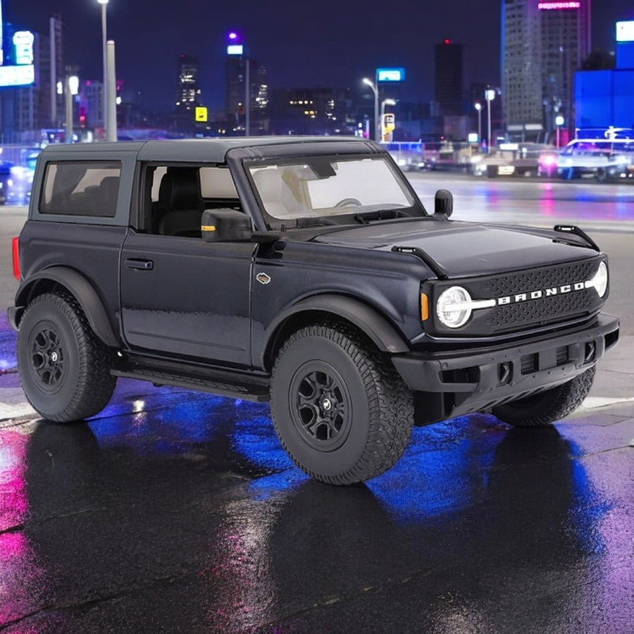 Auto Ford Bronco Wildtrak Año 2021 Escala 1:18 - KATZER