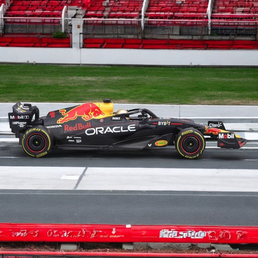 Auto Formula 1 A Control Remoto Oracle 2023 Red Bull Racing RB19 Escala 1:24 - KATZER