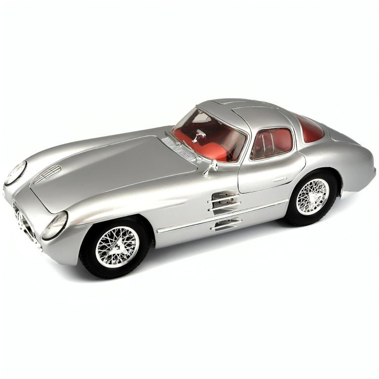 Auto Mercedes - Benz 300 SLR "Uhlenhaut Coupe" Escala 1:18 (Maisto Premiere Edition) (Modelo Descontinuado) - KATZER