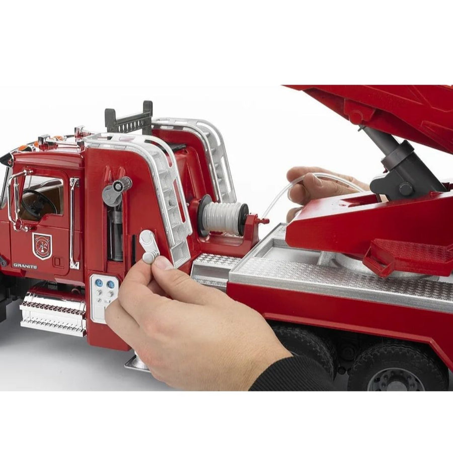 Camión De Bomberos Mack Escala 1:16 - KATZER