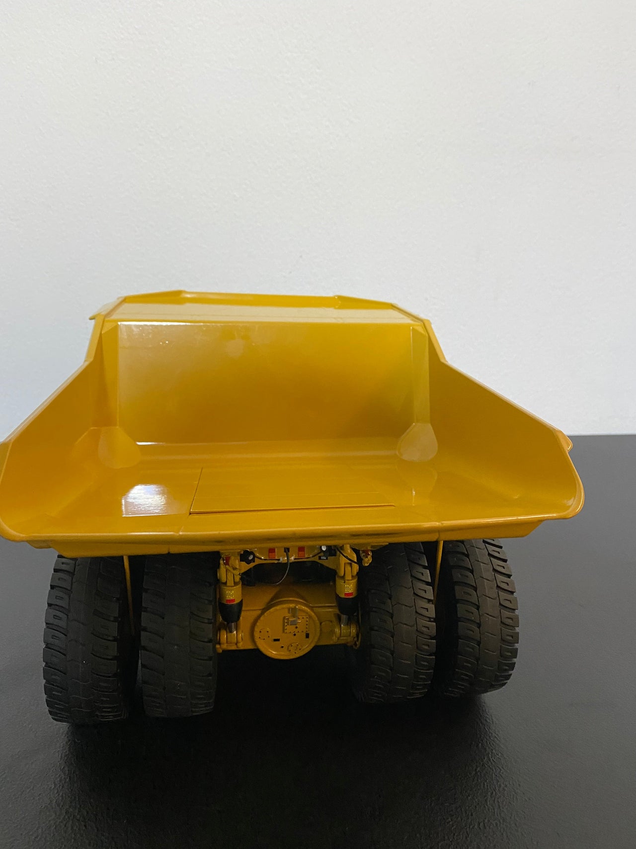 Camión Minero 797F Tier 4 Escala 1:50 - KATZER