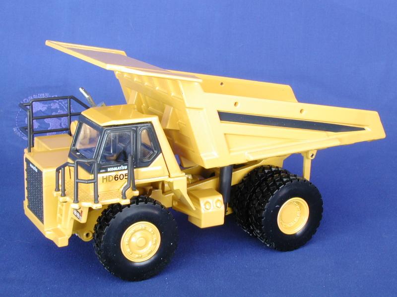 Camión Minero Komatsu HD605 - 5 Escala 1:50 (Modelo Descontinuado) - KATZER