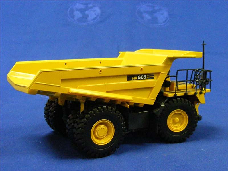 Camión Minero Komatsu HD605 Escala 1:50 - KATZER