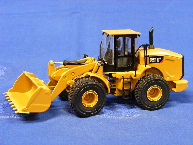 Cargador De Ruedas 950GC Escala 1:50 (Modelo Descontinuado) - KATZER