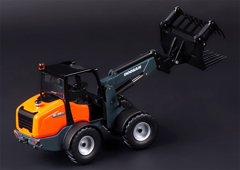 Cargador De Ruedas Doosan DL80TL Escala 1:32 - KATZER