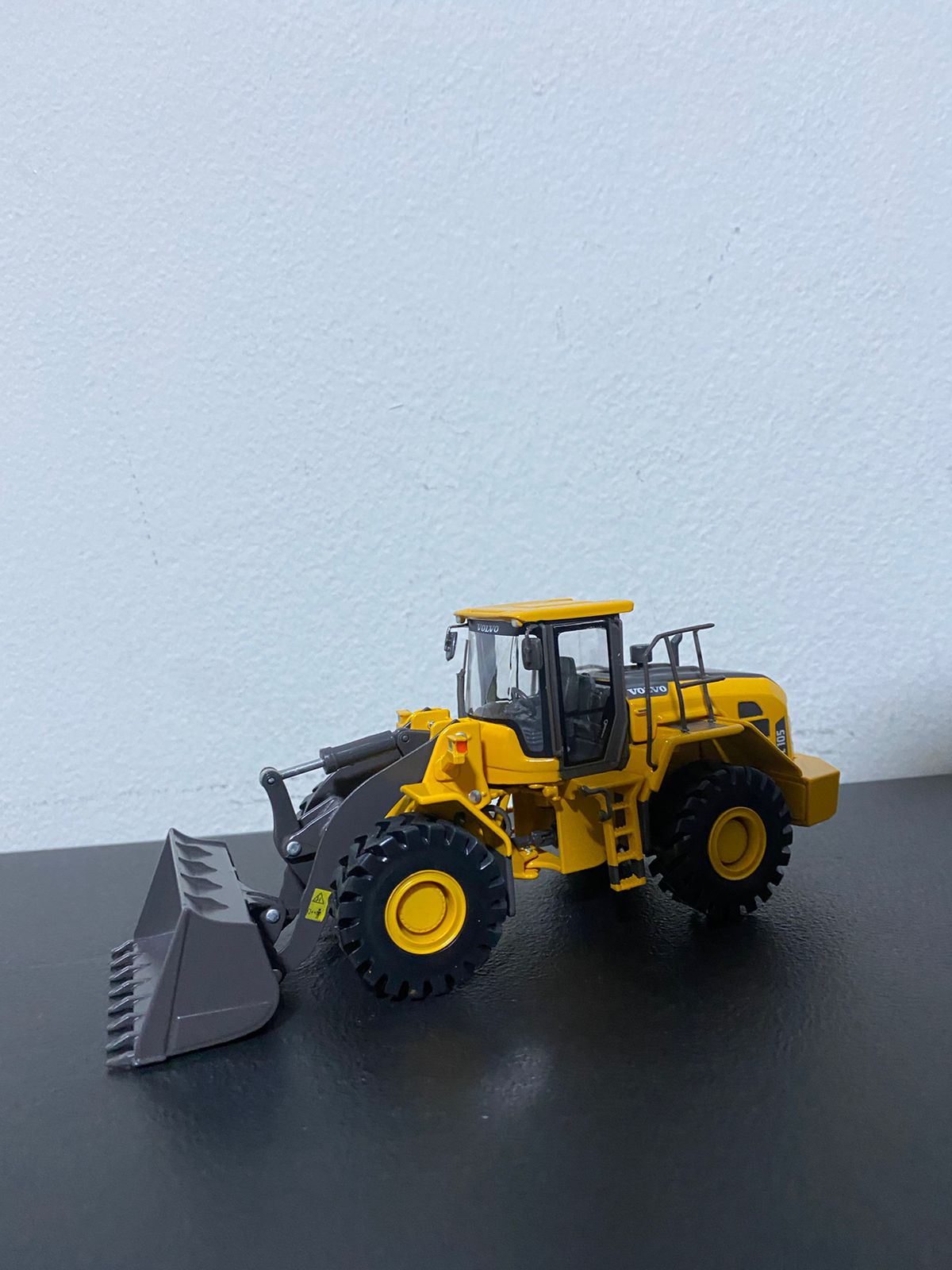 Cargador De Ruedas Volvo L105 Escala 1:50 (Modelo Descontinuado)