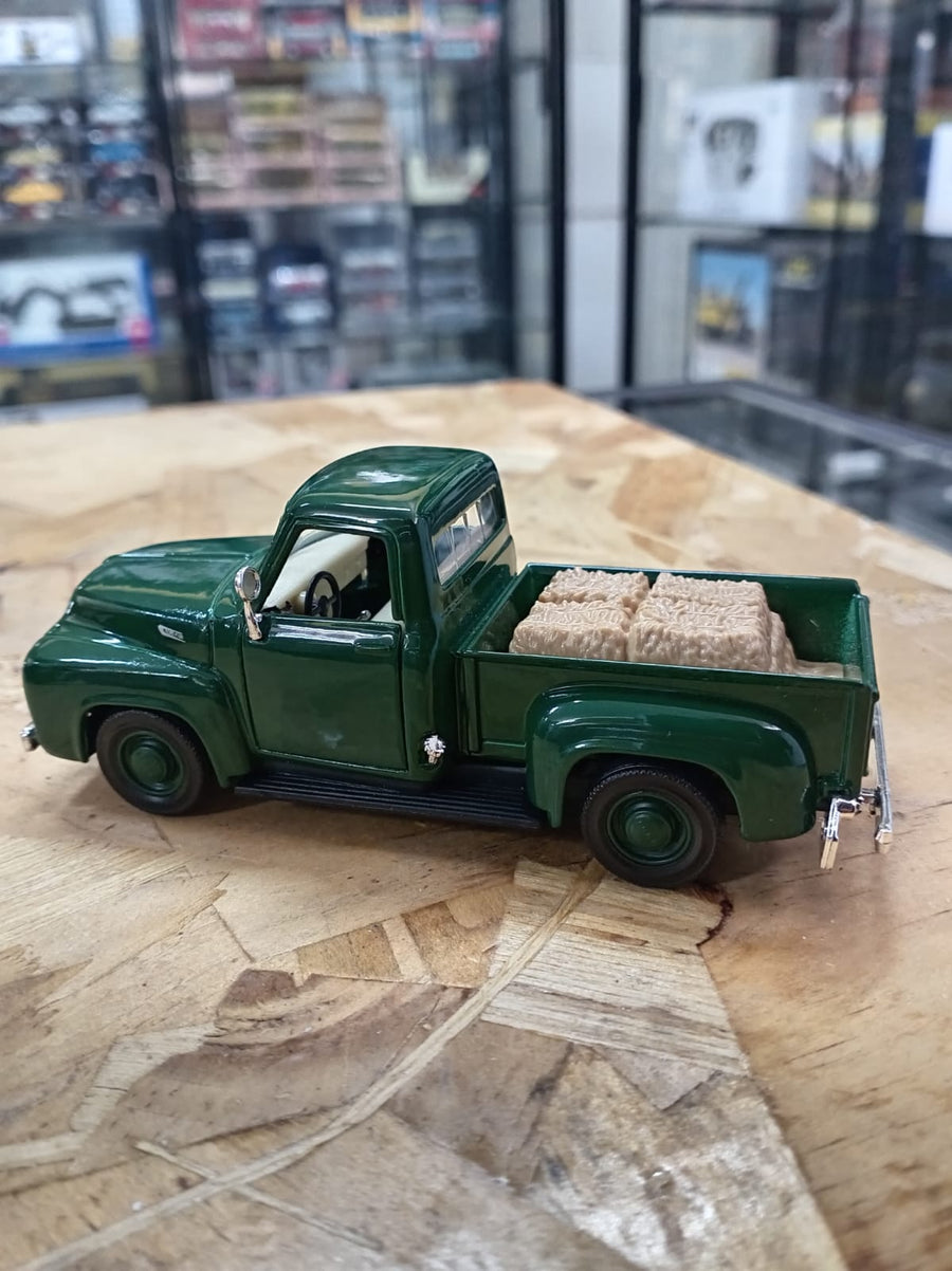 Auto Ford F-100 Pickup Año 1953 Escala 1:32 (Modelo Descontinuado)