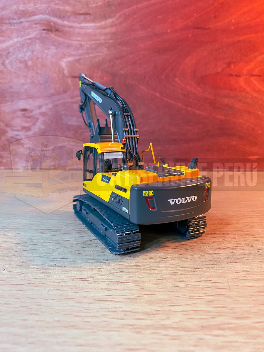 Excavadora De Orugas Volvo EC220D Escala 1:50 (Pre - Venta) - KATZER