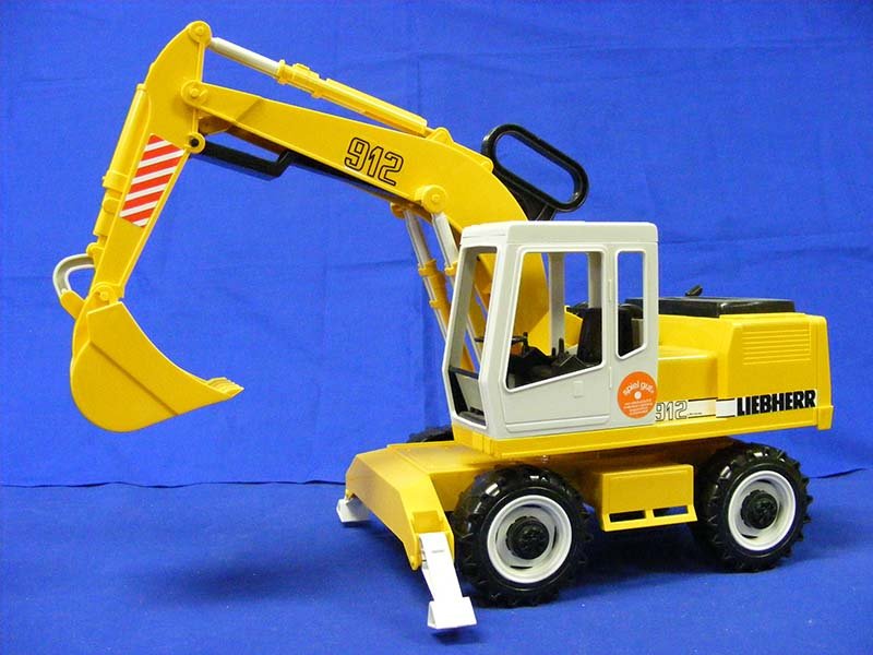 Excavadora De Ruedas Liebherr 912 Escala 1:16 - KATZER
