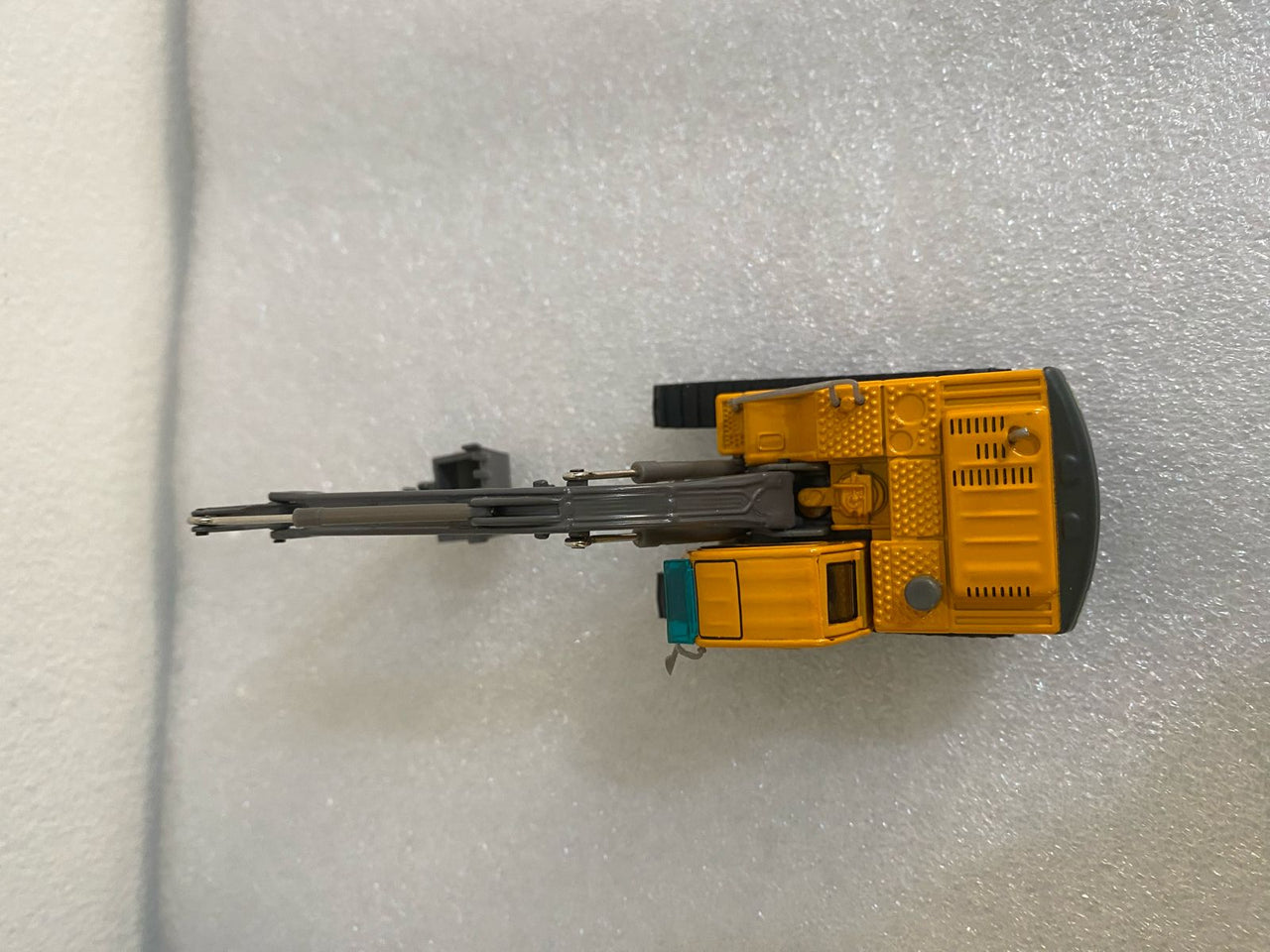 Excavadora Volvo EC210 Escala 1:87 (Modelo Descontinuado) - KATZER