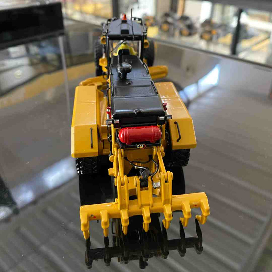 Motoniveladora 16 Escala 1:50 - KATZER