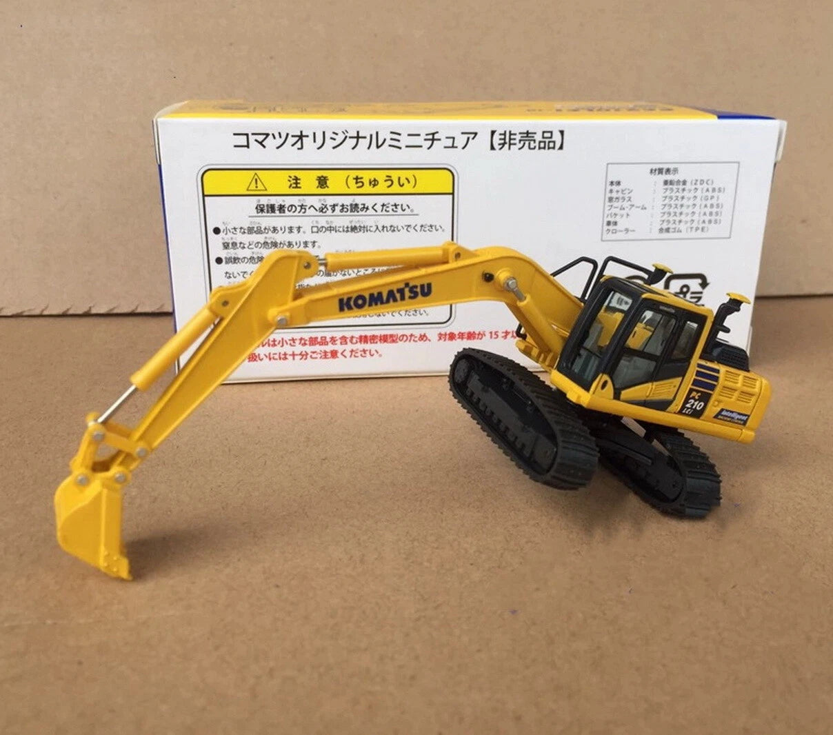 Excavadora De Orugas Komatsu PC210LCi-10 Escala 1:87