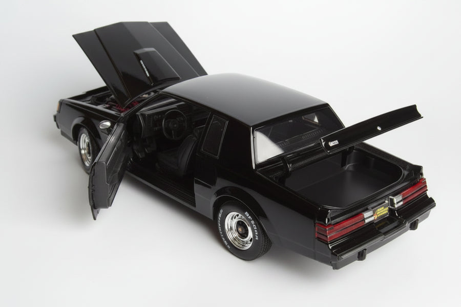 Auto Buick Grand National Año 1987 Escala 1:18