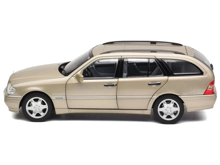 Auto Mercedes Benz C-Class T-Model Año 1978 Escala 1:18 (Modelo Descontinuado)