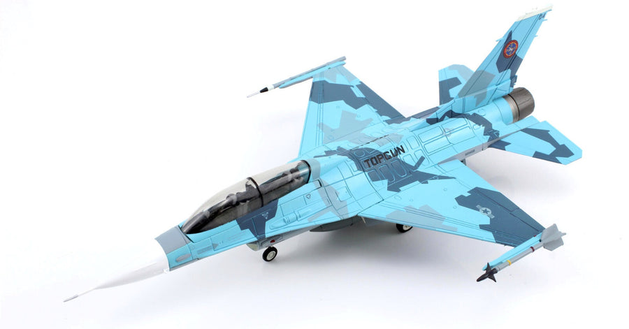 Avión Militar Lockheed F-16B Fighting Falcon Escala 1:72 (Modelo Descontinuado)
