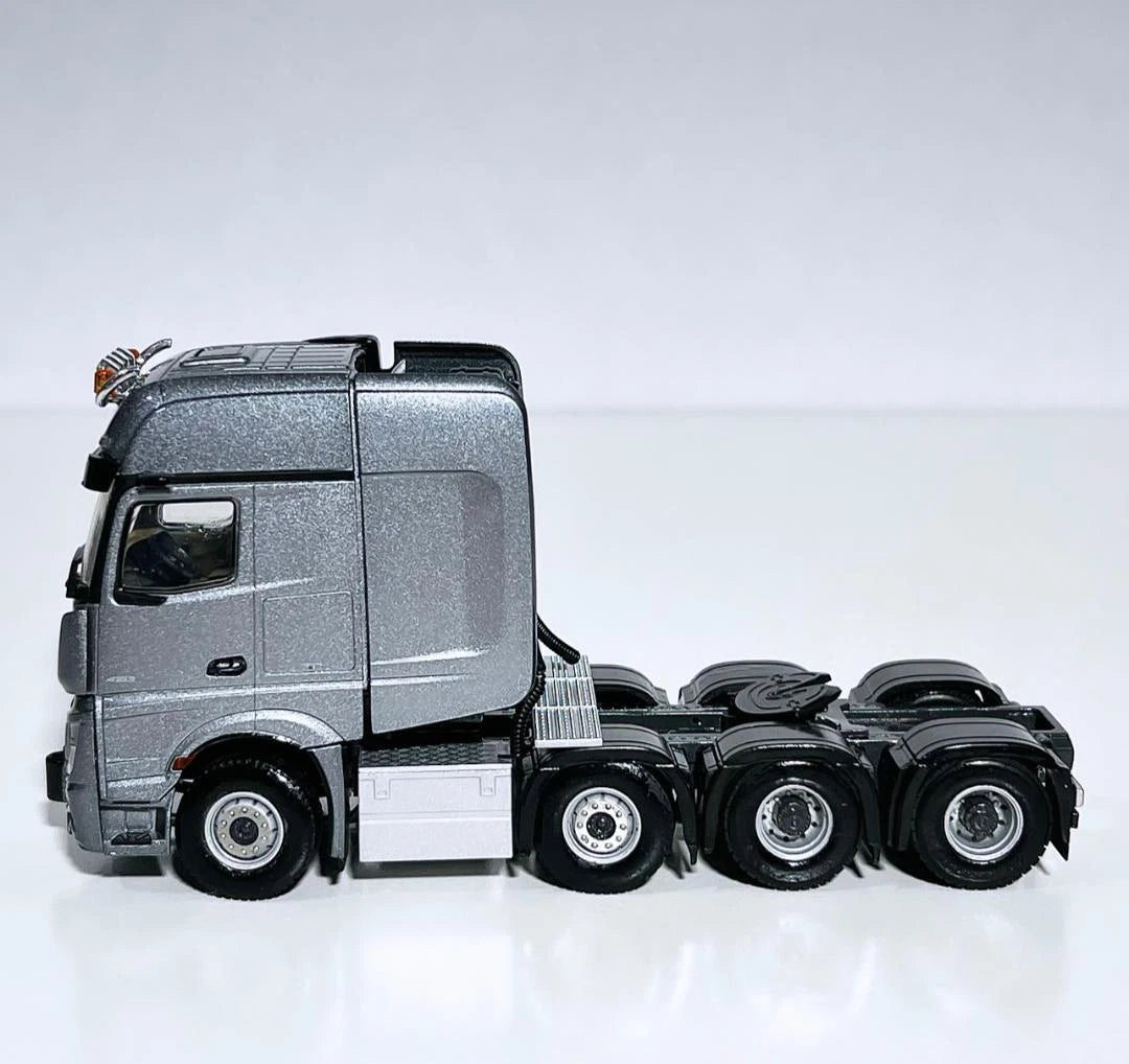 Tracto Mercedes Benz MP5 Actros Giga Space 8x4 Escala 1:50 (Modelo Descontinuado)