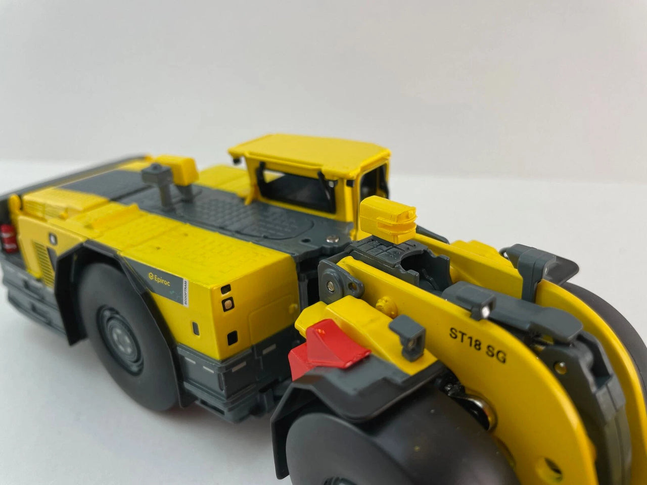 Jumbo Atlas Copco Rocket Boomer L2C Scale 1:50 (Discontinued Model)