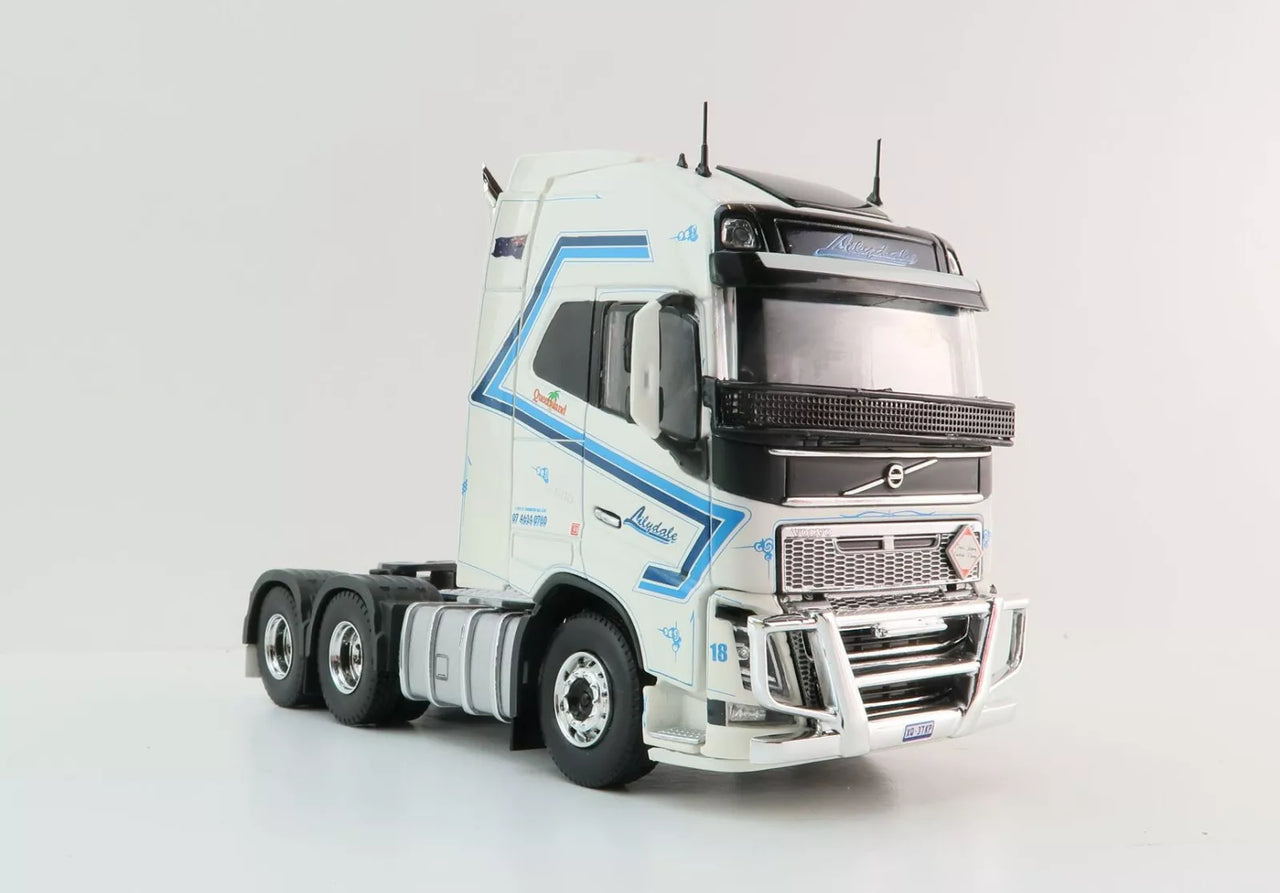 Tracto Camión Volvo FH04 Escala 1:50 (Modelo Descontinuado)