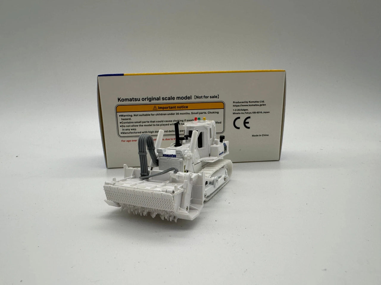 D5M Tracked Tractor Scale 1:87 (Discontinued Model)