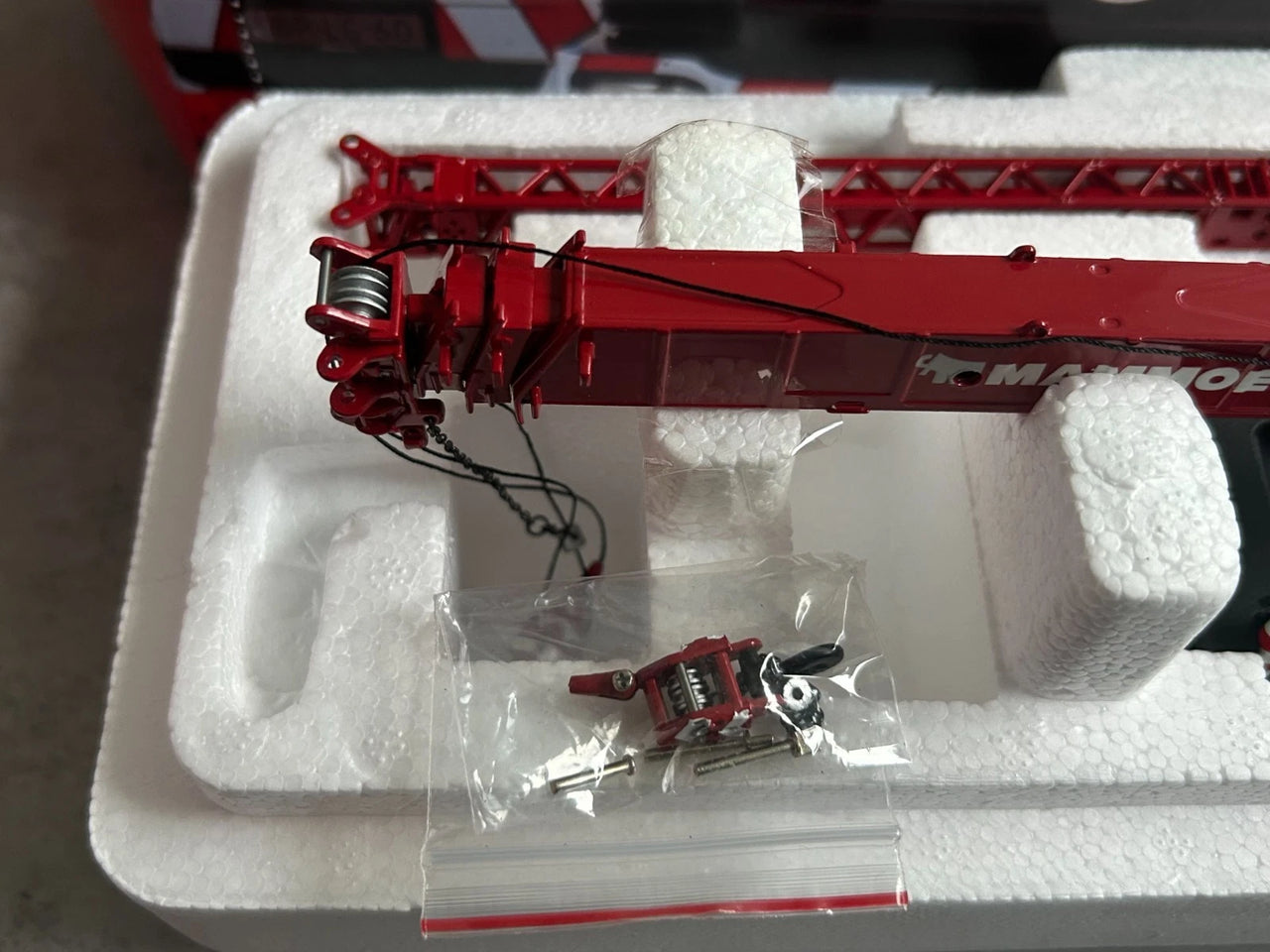 Mobile Hydraulic Crane LTM1030-2.1 Scale 1:50