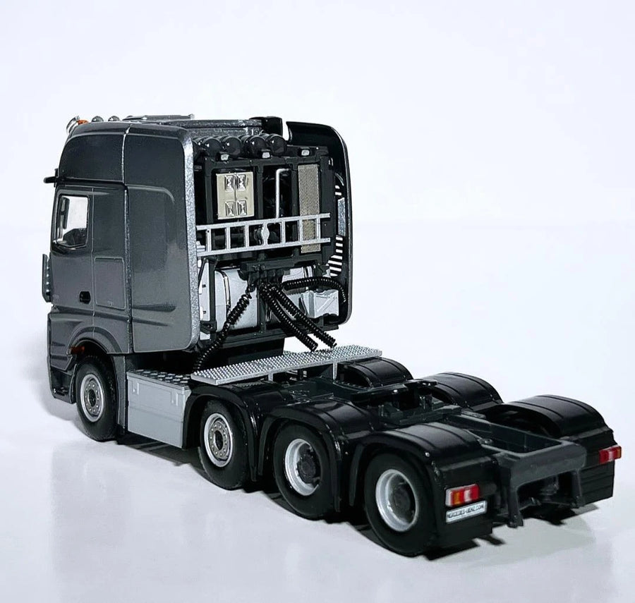 Tracto Mercedes Benz MP5 Actros Giga Space 8x4 Escala 1:50 (Modelo Descontinuado)