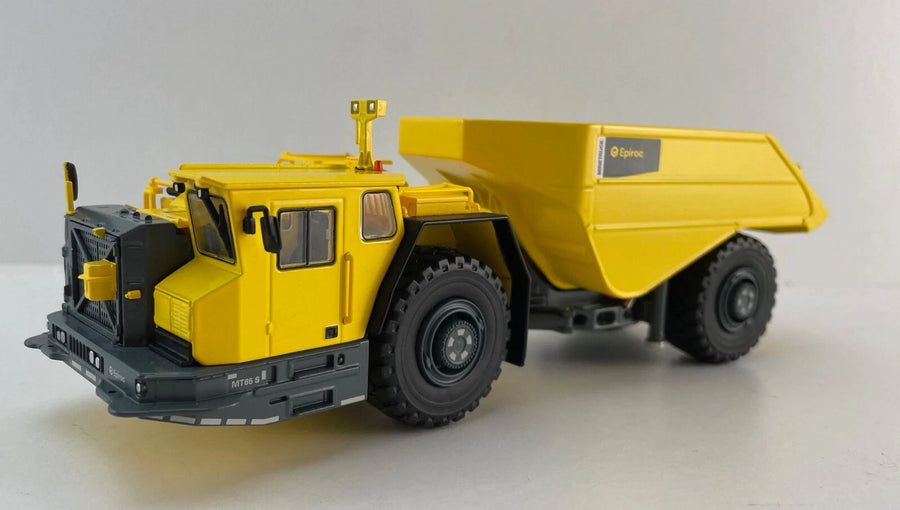 Camión Minero De Bajo Perfil Epiroc MT65 S Escala 1:50 (Modelo Descontinuado)