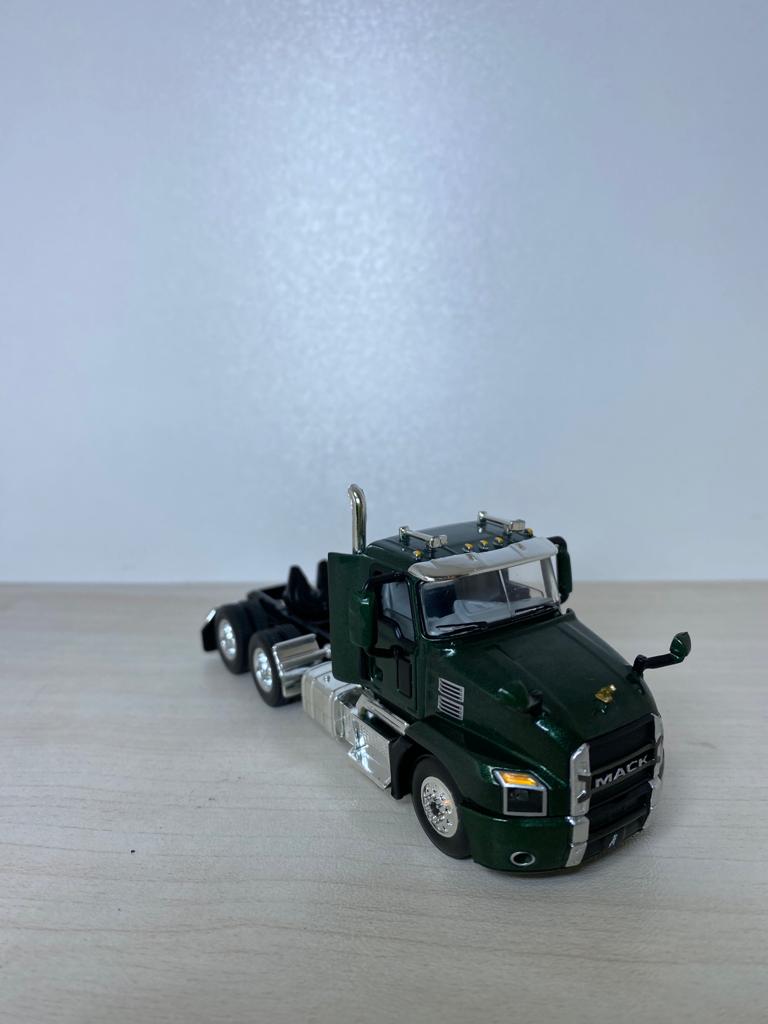 Tracto Camión Mack Anthem Day Cab Escala 1:64 - KATZER