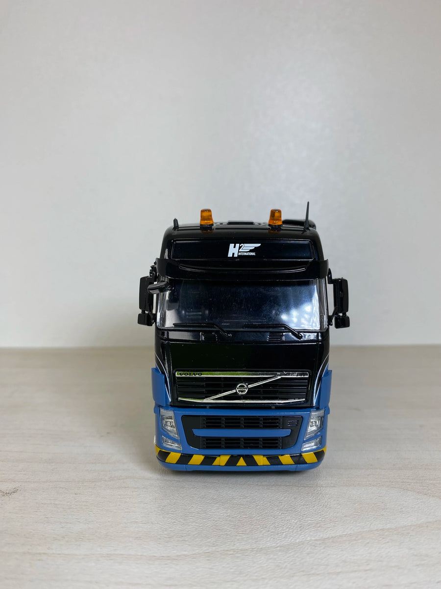 Tracto Camión Volvo H2 International Escala 1:50 (Modelo Descontinuado) (Liquidación) - KATZER