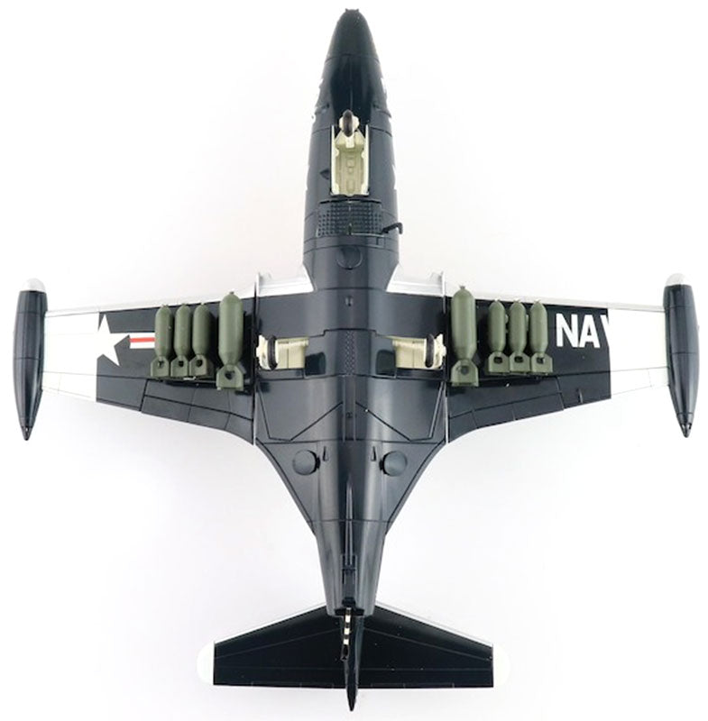 Avión Militar F9F-5 Panther VF-192 "Golden Dragon" Escala 1:72 (Modelo Descontinuado)