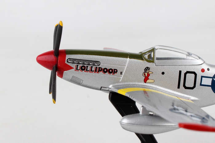 Avión De Combate Mustang P-51D Escala 1:100