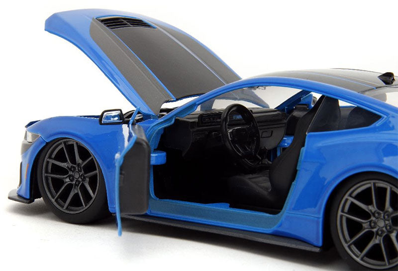 Auto Ford Mustang Dark Horse Año 2024 BigTime Muscle Escala 1:24