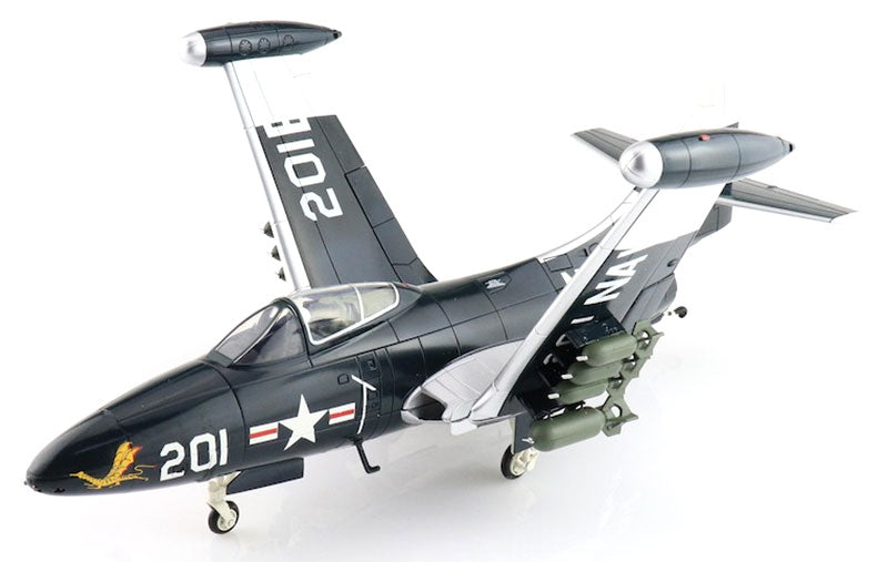 Avión Militar F9F-5 Panther VF-192 "Golden Dragon" Escala 1:72 (Modelo Descontinuado)