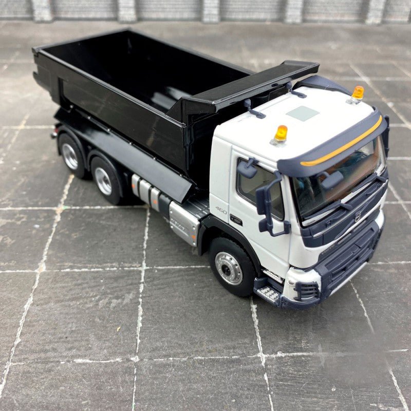 Volquete Volvo FMX 460 4x6 Edición Especial Escala 1:50 (Modelo Descontinuado) - KATZER