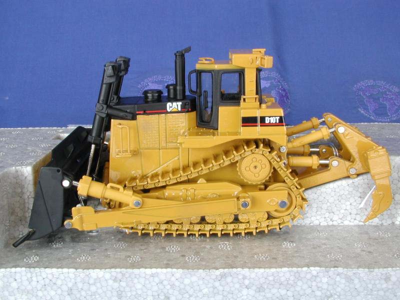 Tractor De Orugas  D10T Escala 1:50 (Modelo Descontinuado)