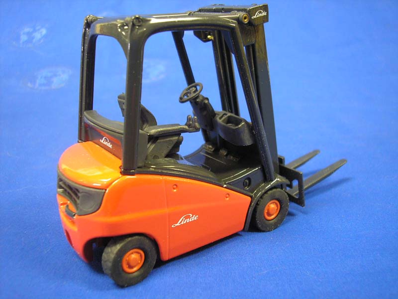 Montacarga Linde H14-H20 Escala 1:25 (Modelo Descontinuado)