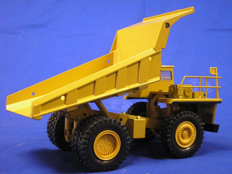 Camión Minero Dresser 210M Escala 1:50 (Modelo Descontinuado)
