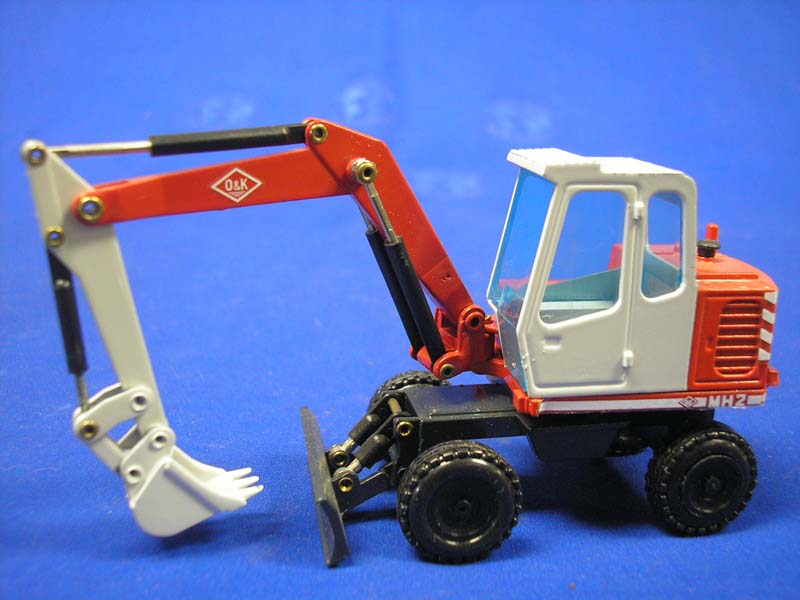 Excavadora De Ruedas O&K MH2 Escala 1:50 (Modelo Descontinuado)