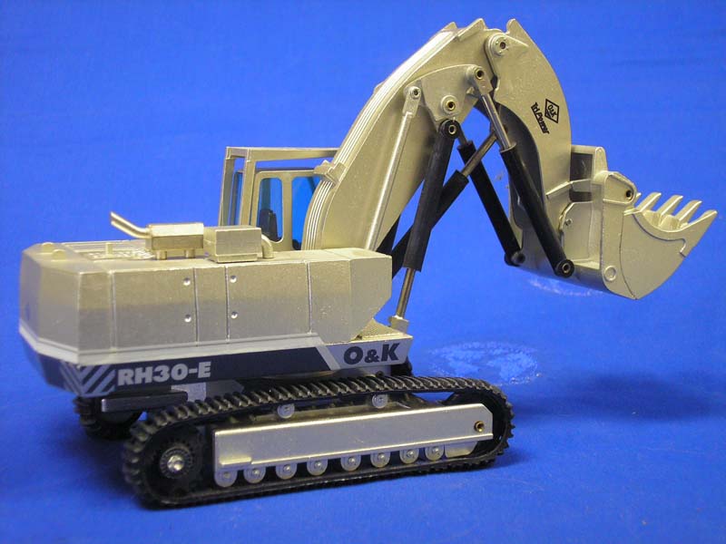 Pala Minera O&K RH30-E Escala 1:50 (Modelo Descontinuado)