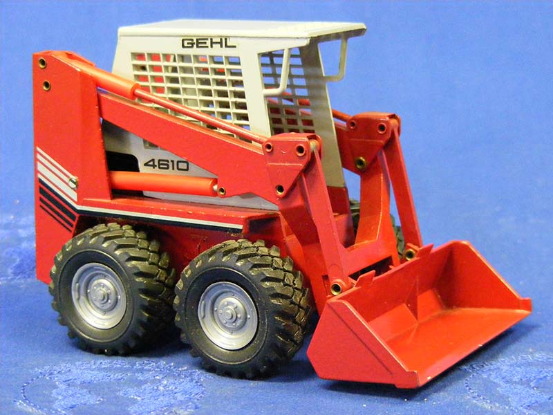 Gehl 4610 Skid Steer Loader 1:25 Scale (Discontinued Model)