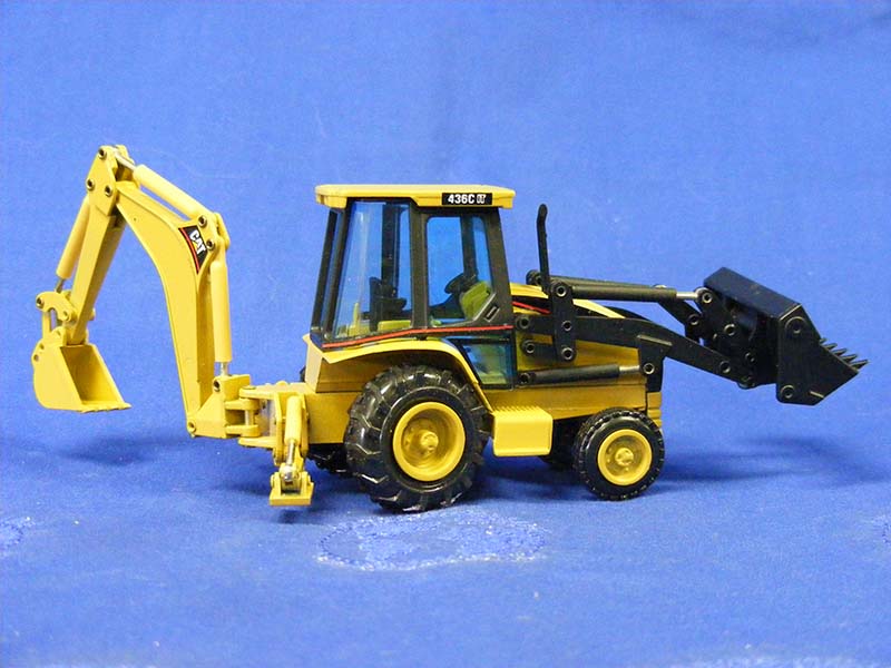 Retroexcavadora  436C IT Escala 1:50 (Modelo Descontinuado)