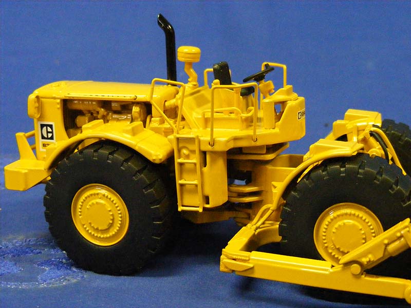 Cargador De Ruedas  834 Escala 1:48