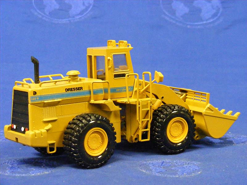 Cargador De Ruedas Dresser 560B Escala 1:50 (Modelo Descontinuado)