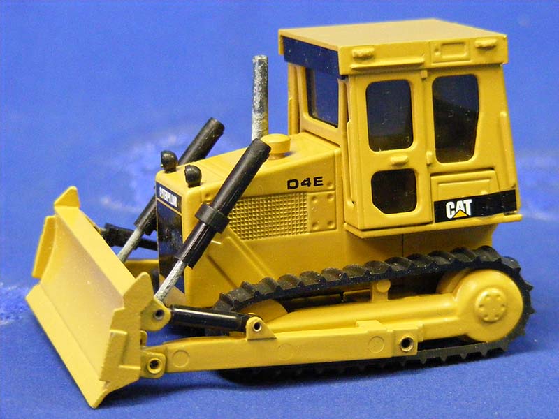 Tractor De Orugas  D4E Escala 1:50 (Modelo Descontinuado)